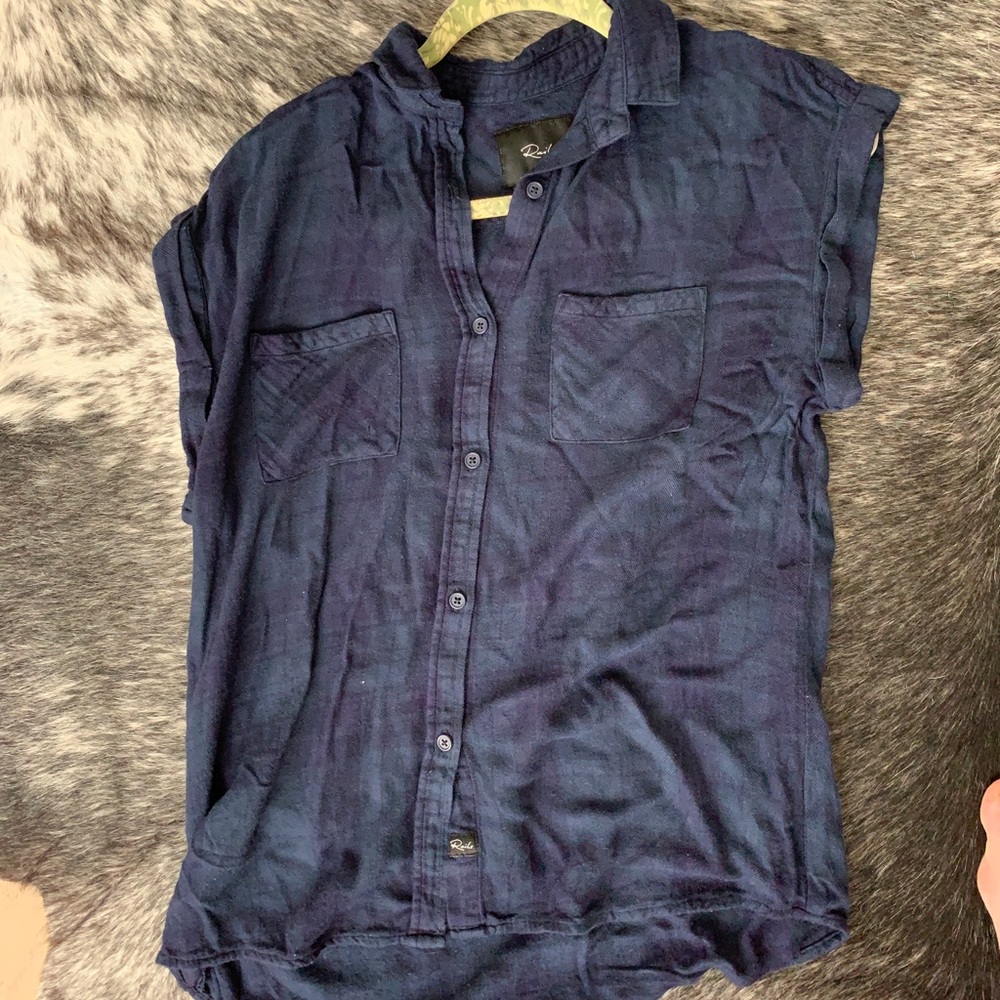 Rails button down